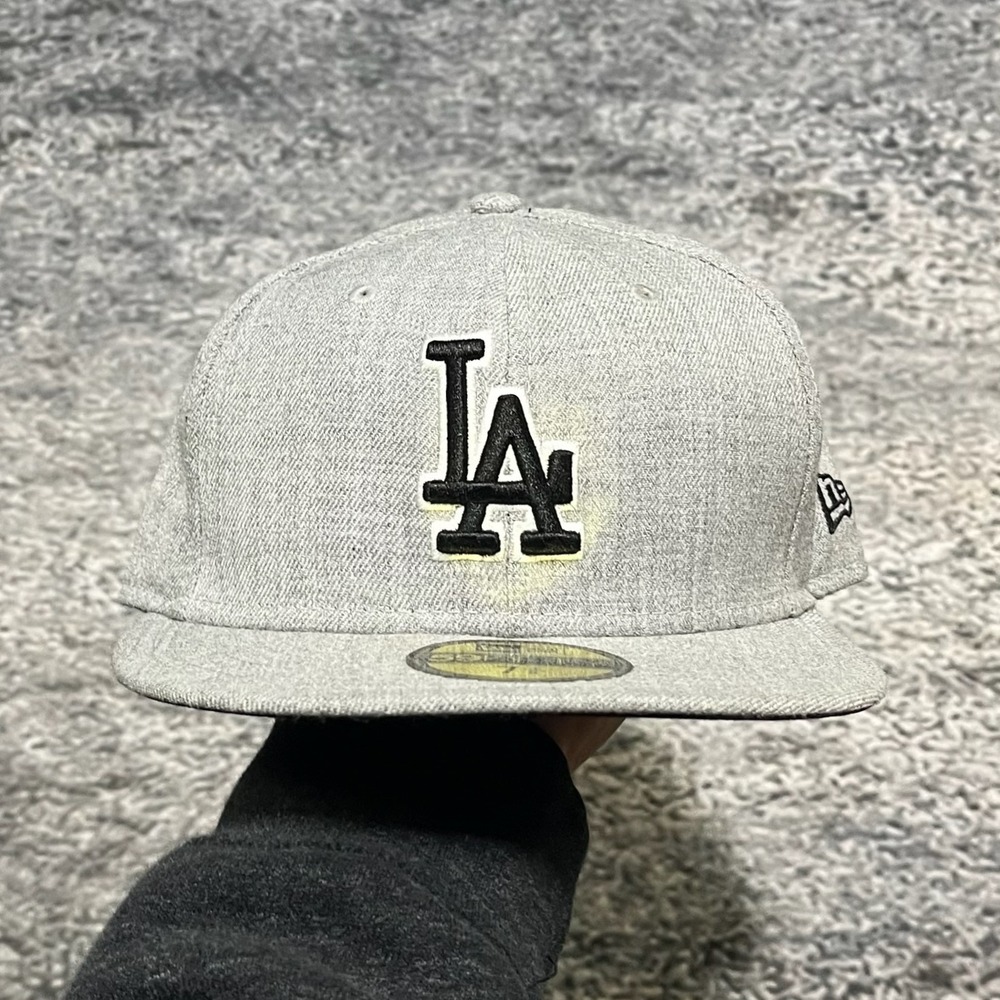 New Era 59Fifty Lose Angeles Dodgers Fitted Hat MLB 7 3/8 Gray Embroidered‎ Cap